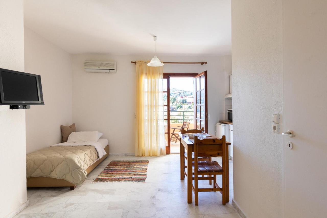 Chrysa House Apartments Agia Pelagia  Exterior photo